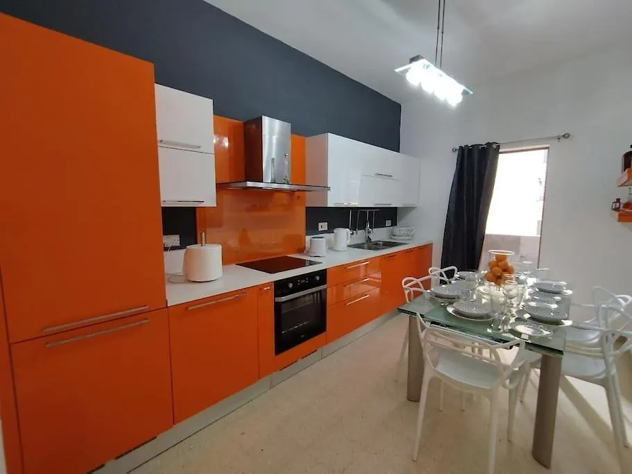 Daire Tal-Munfuha- Centrally Located Space. Valletta Malta